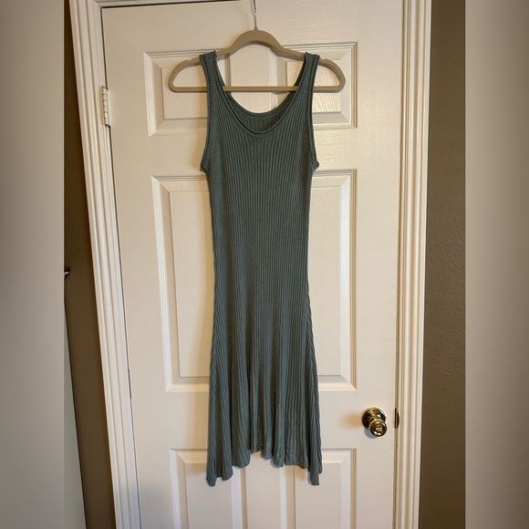 Dresses & Skirts - Flowing knit dress